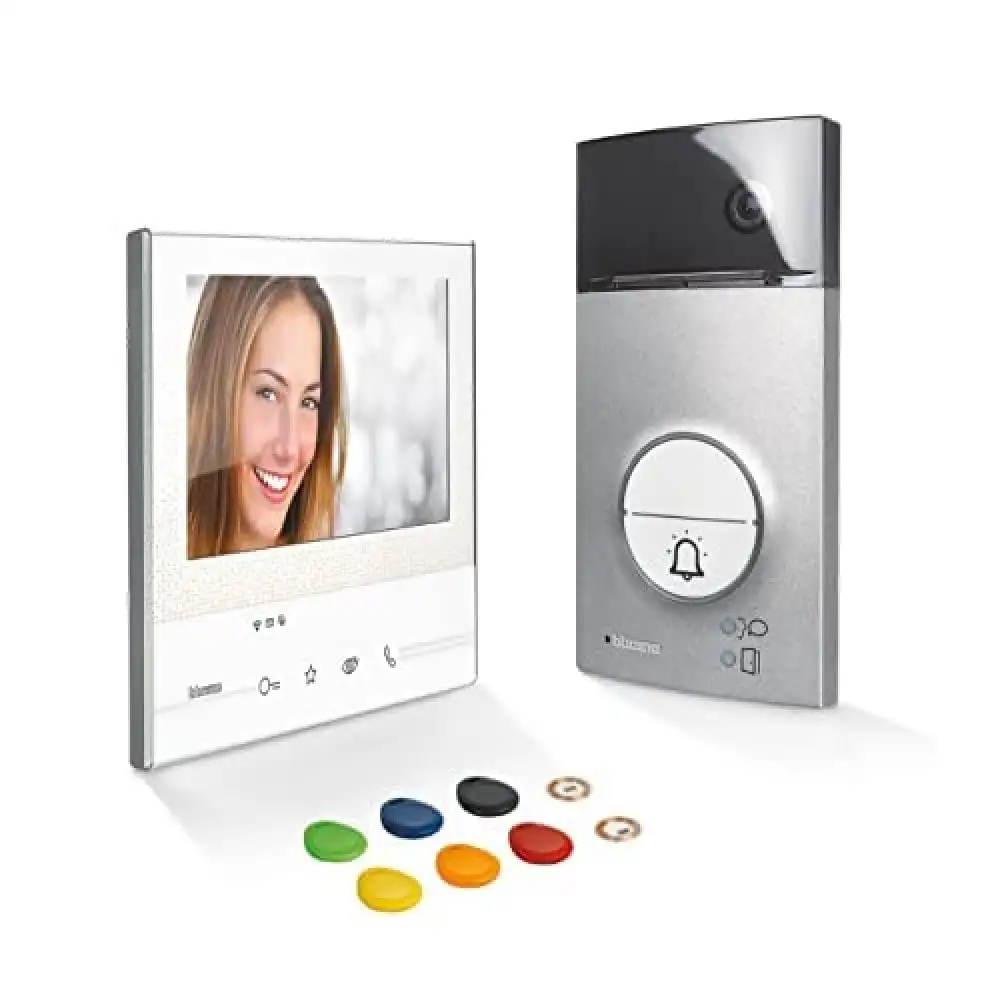 Videocitofono con WiFi a 2 fili a colori touch 7" con riferimento 363911 del marchio BTICINO