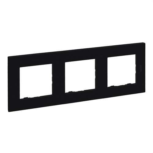 Cornice decorativa a 3 elementi nero opaco Niloé Step con riferimento 864573 del marchio LEGRAND