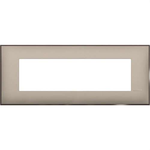 Cornice per 7 moduli in crema satinata Classia con riferimento R4807CS del marchio BTICINO