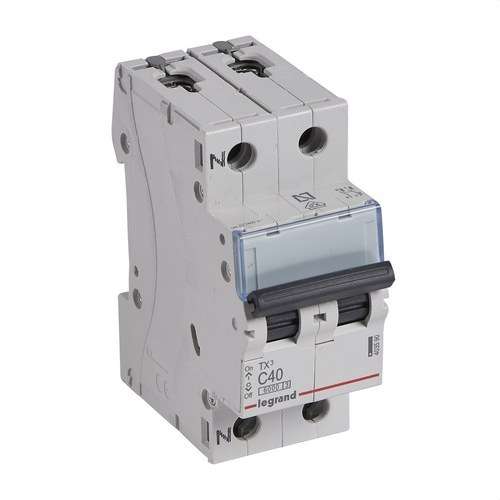 Interruttore magnetotermico TX3 P+N 40A Curva C 6kA con riferimento 403590 del marchio LEGRAND