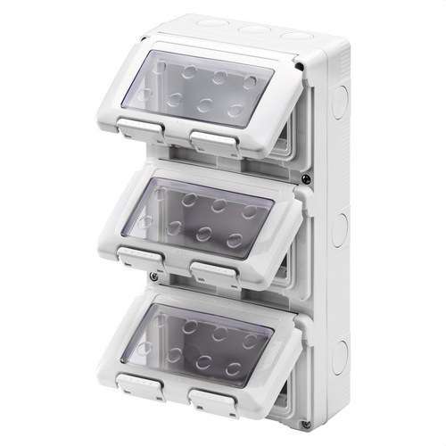 Scatola da superficie per meccanismi SYSTEM 12 moduli IP55 con riferimento GW27052 del marchio GEWISS