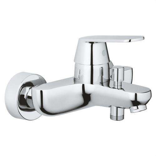 Rubinetto monocomando per doccia e vasca Eurosmart Cosmopolitan cromo con riferimento 32831000 del marchio GROHE