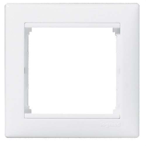 Cornice decorativa 1 elemento bianco Valena con riferimento 774451 del marchio LEGRAND