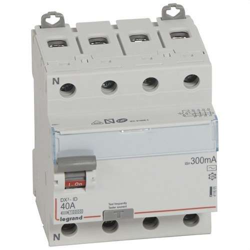 Differenziale DX3 4P 40A 300mA Classe AC con riferimento 411665 del marchio LEGRAND