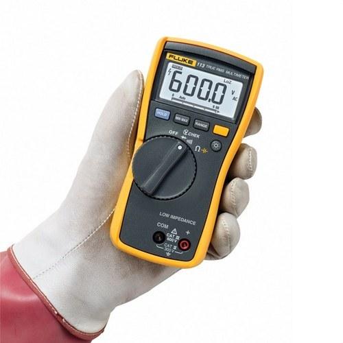 Multimetro digitale Fluke 113 con riferimento 3088053 del marchio FLUKE