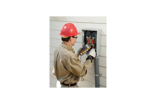 Multimetro digitale Fluke 113 con riferimento 3088053 del marchio FLUKE