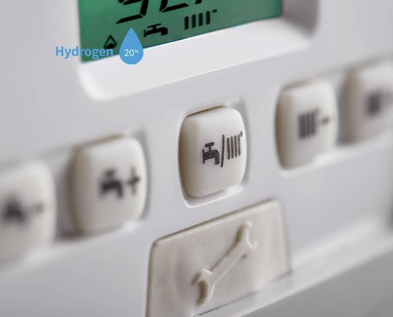 Caldaia a condensazione Baxi NEODENS PLUS 28/28F ECO con camino 60/100 con riferimento 7221172 del marchio BAXI