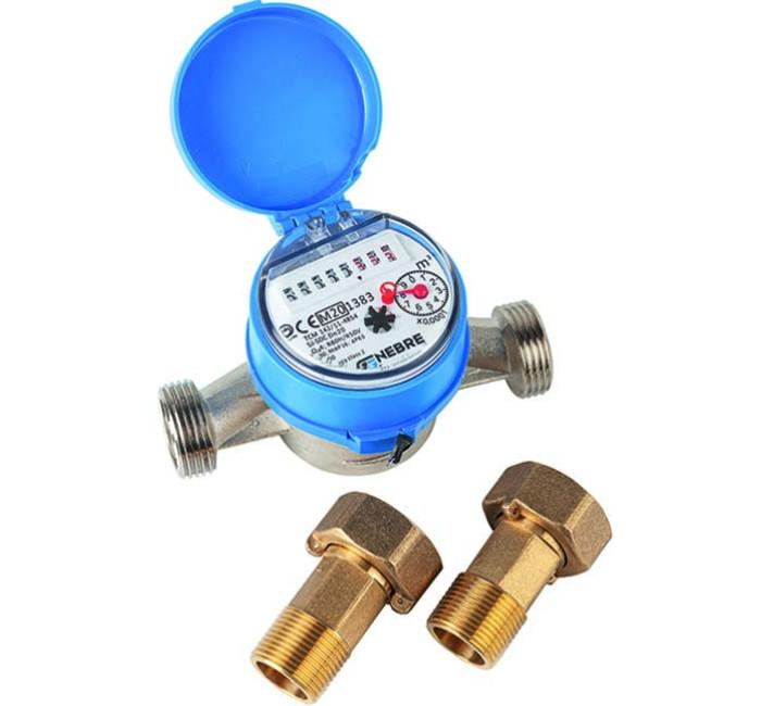 Contatore d'acqua fredda a getto singolo 3/4x3/4" DN15 con riferimento 6110C 05 del marchio GENEBRE